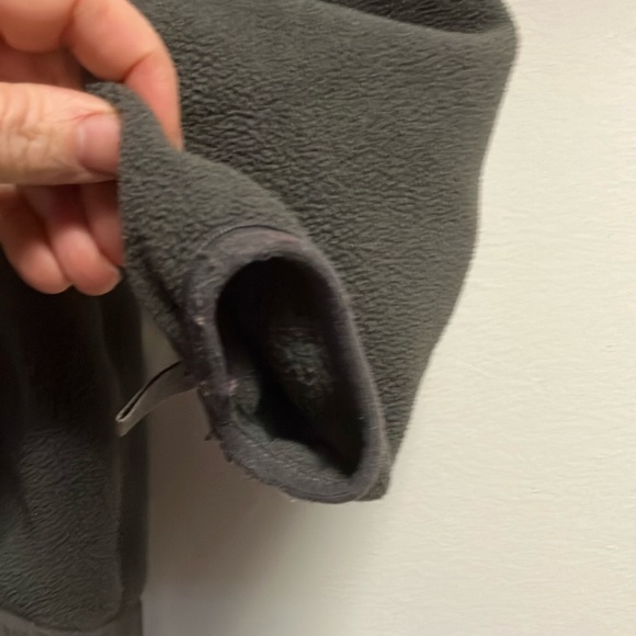 The North Face charcoal gray Fleece Jacket with Pink Accents sz S (7/8) - Picture 5 of 10